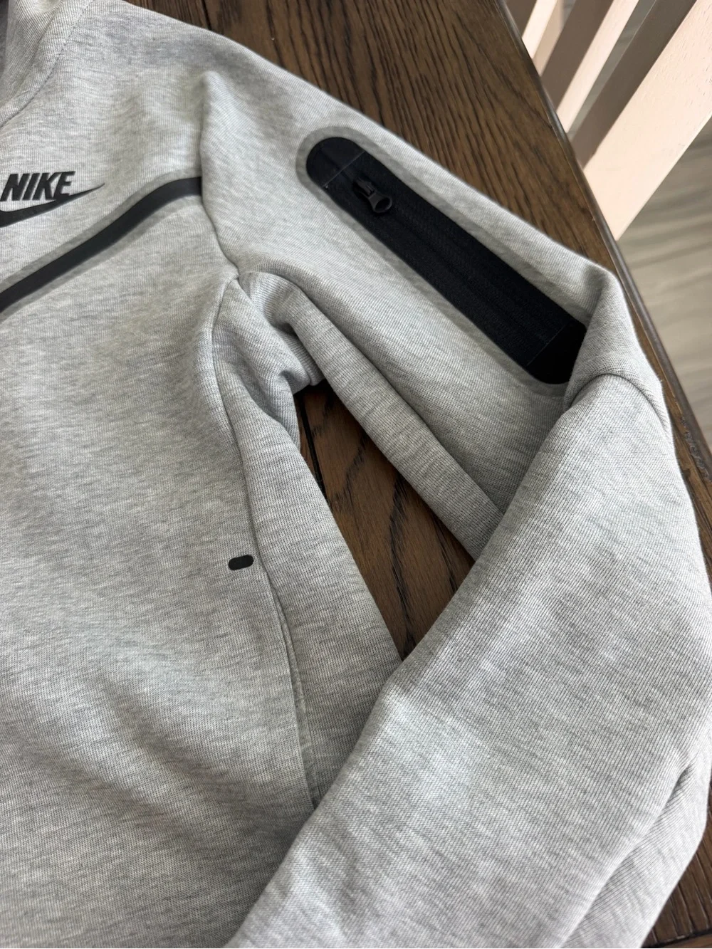 Nike Kids Tech Fleece Full-Zip Hoodie Size Small Heather Grey NWT